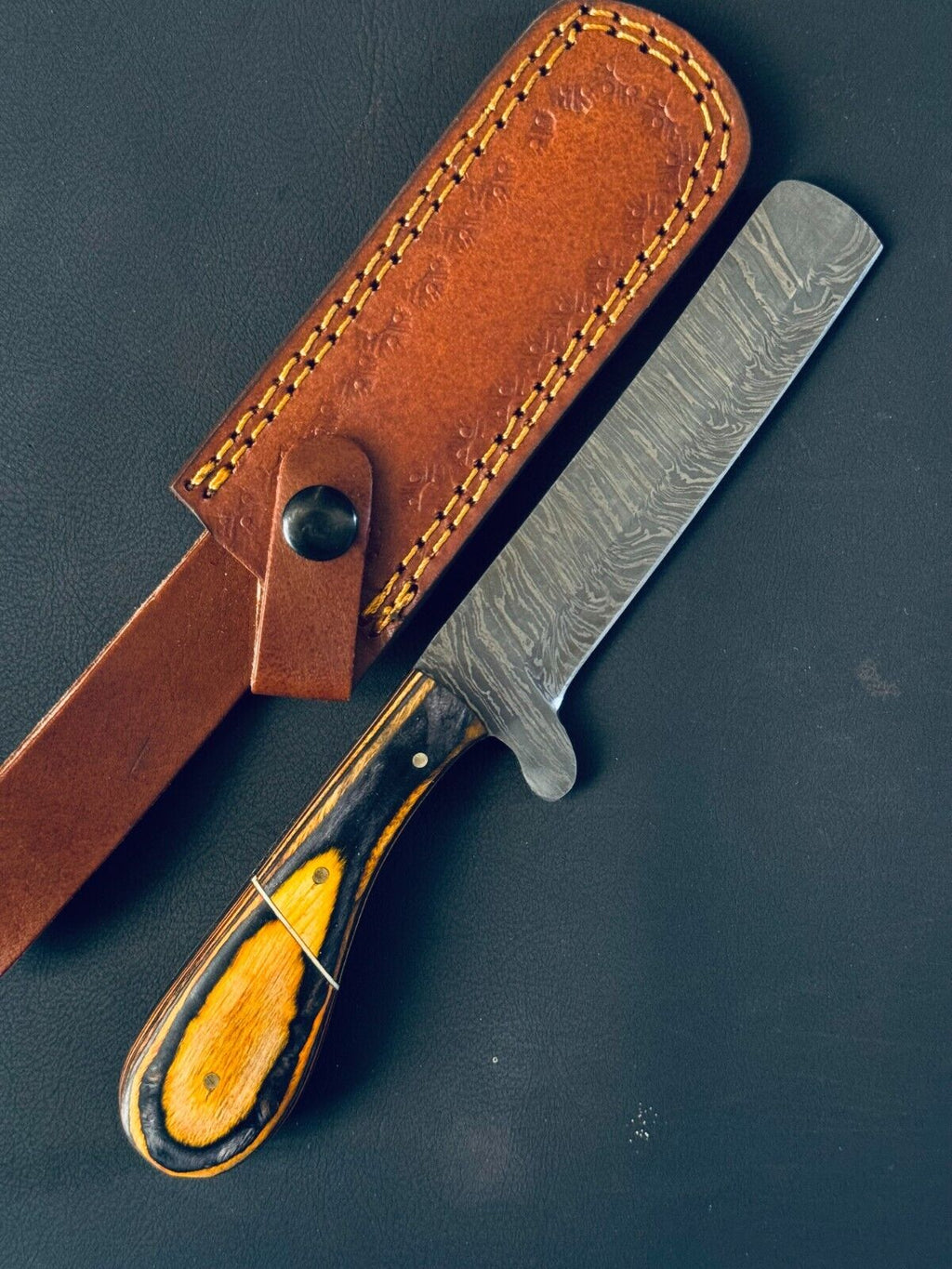 Bull Cutter Knife | Handmade Damascus Steel Blade with Pakkawood Handl